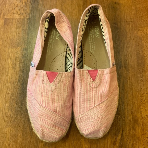 Toms Shoes - Toms women’s 6.5 pink white stripe slip ons flat canvas Espadrilles